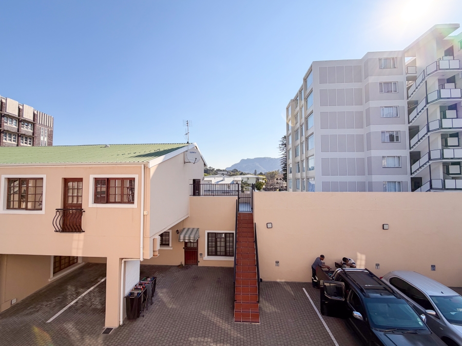 To Let 2 Bedroom Property for Rent in Wynberg Upper Western Cape